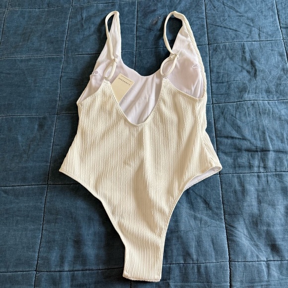 Commence White  One Piece Swimsuit Size Medium - Picture 2 of 9